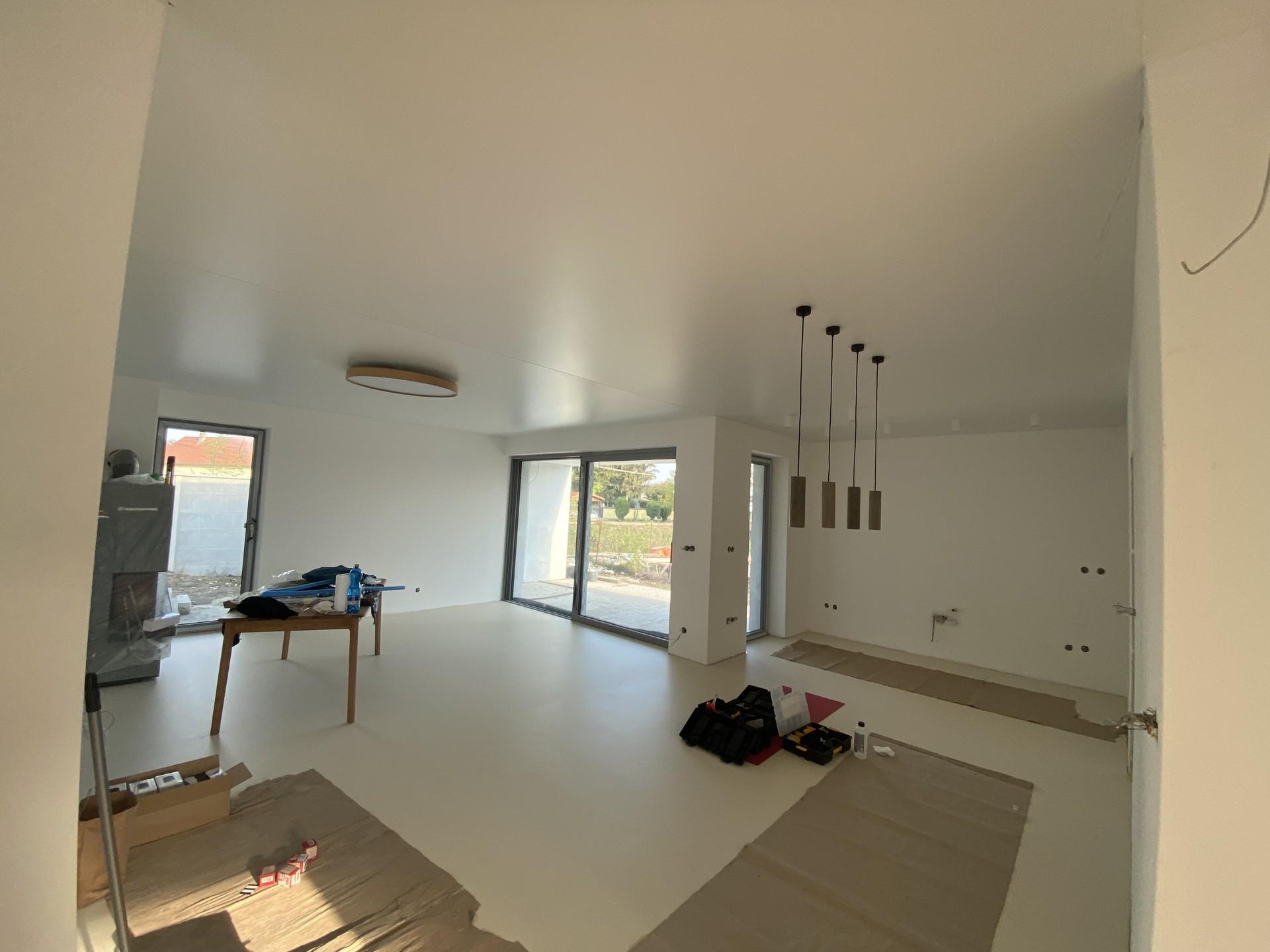 Matný napínací strop