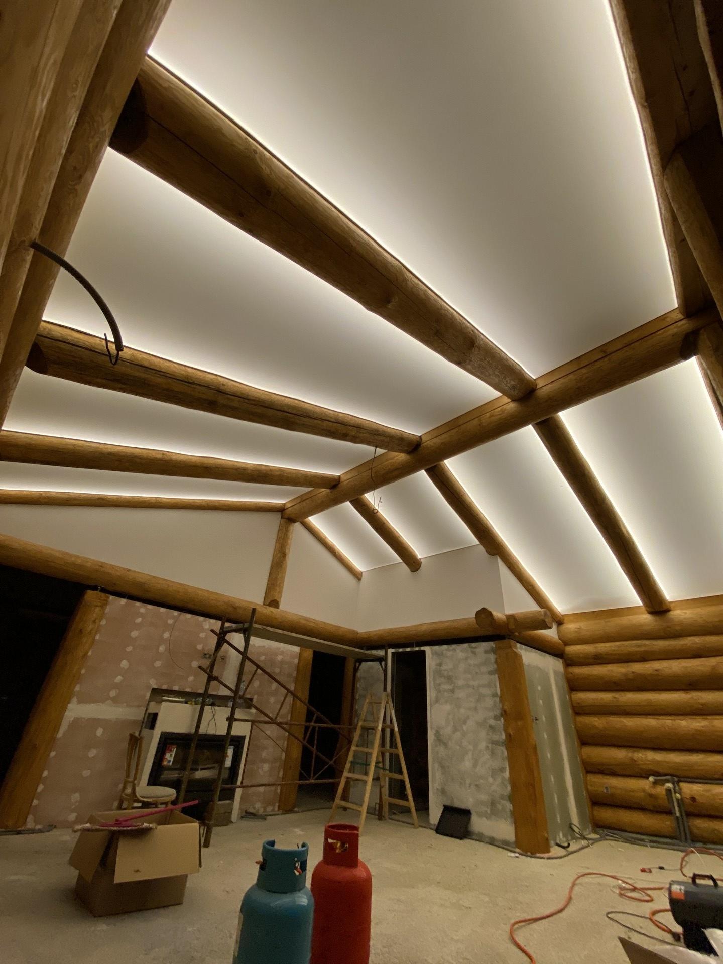 Translucentný strop