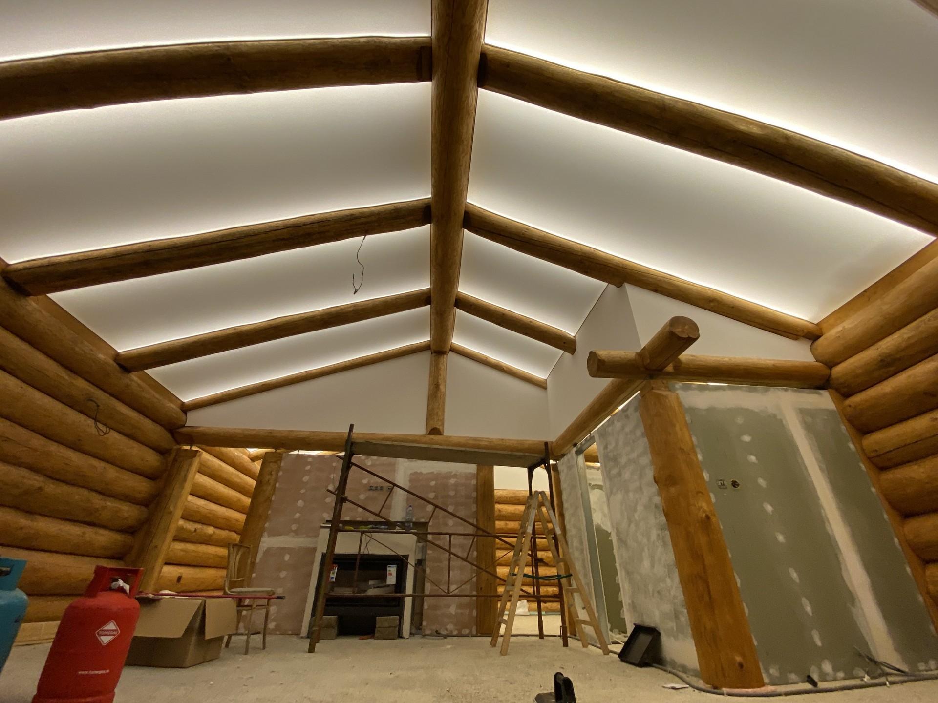 Translucentný strop